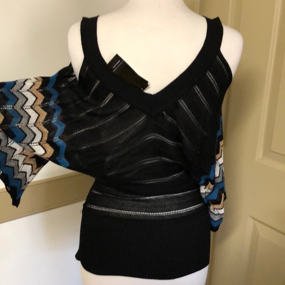 NEW bebe Cold shoulder batwing delicate sweater S - Picture 4 of 10